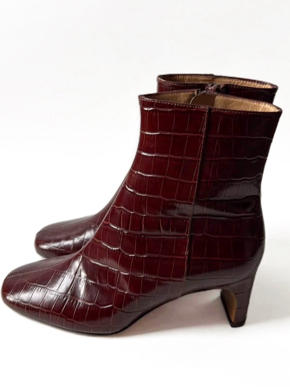 Maje Burgundy Heeled Boots with Sleek Design